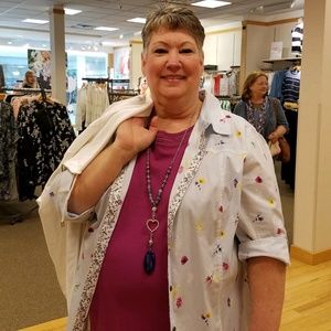 Meet your Posher, Alicia